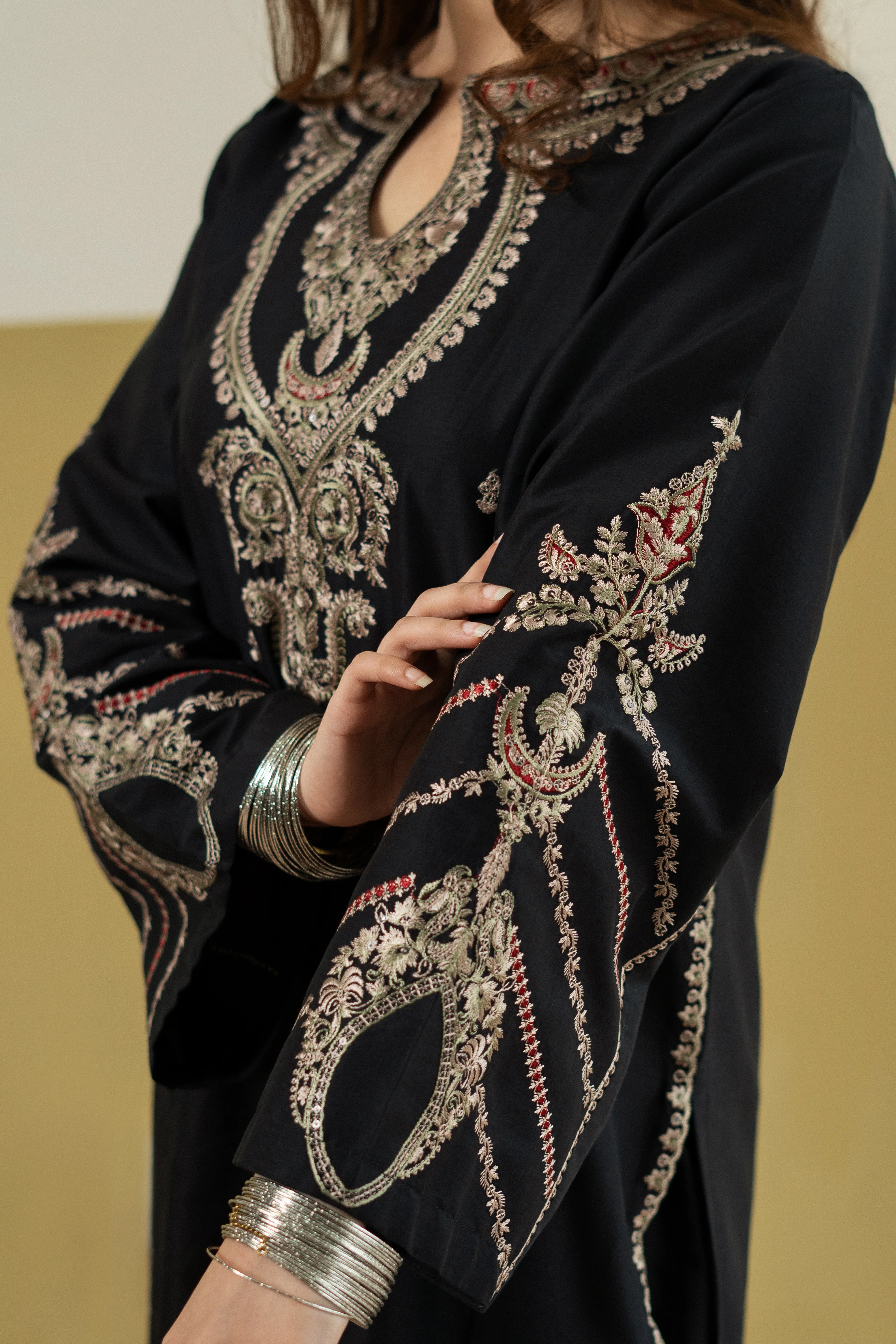 ASH NOOR - Image 5