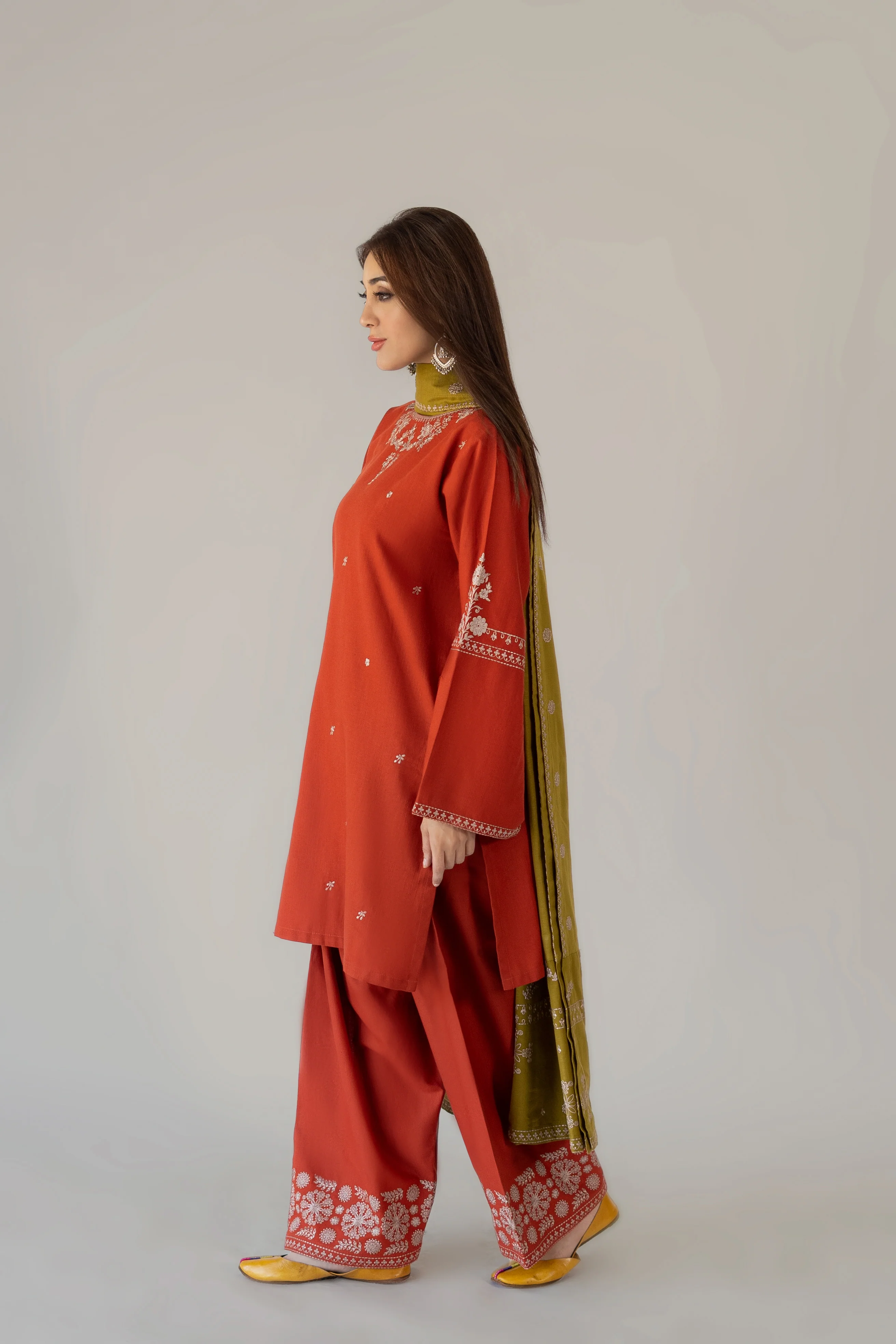 AVORIA - Image 7