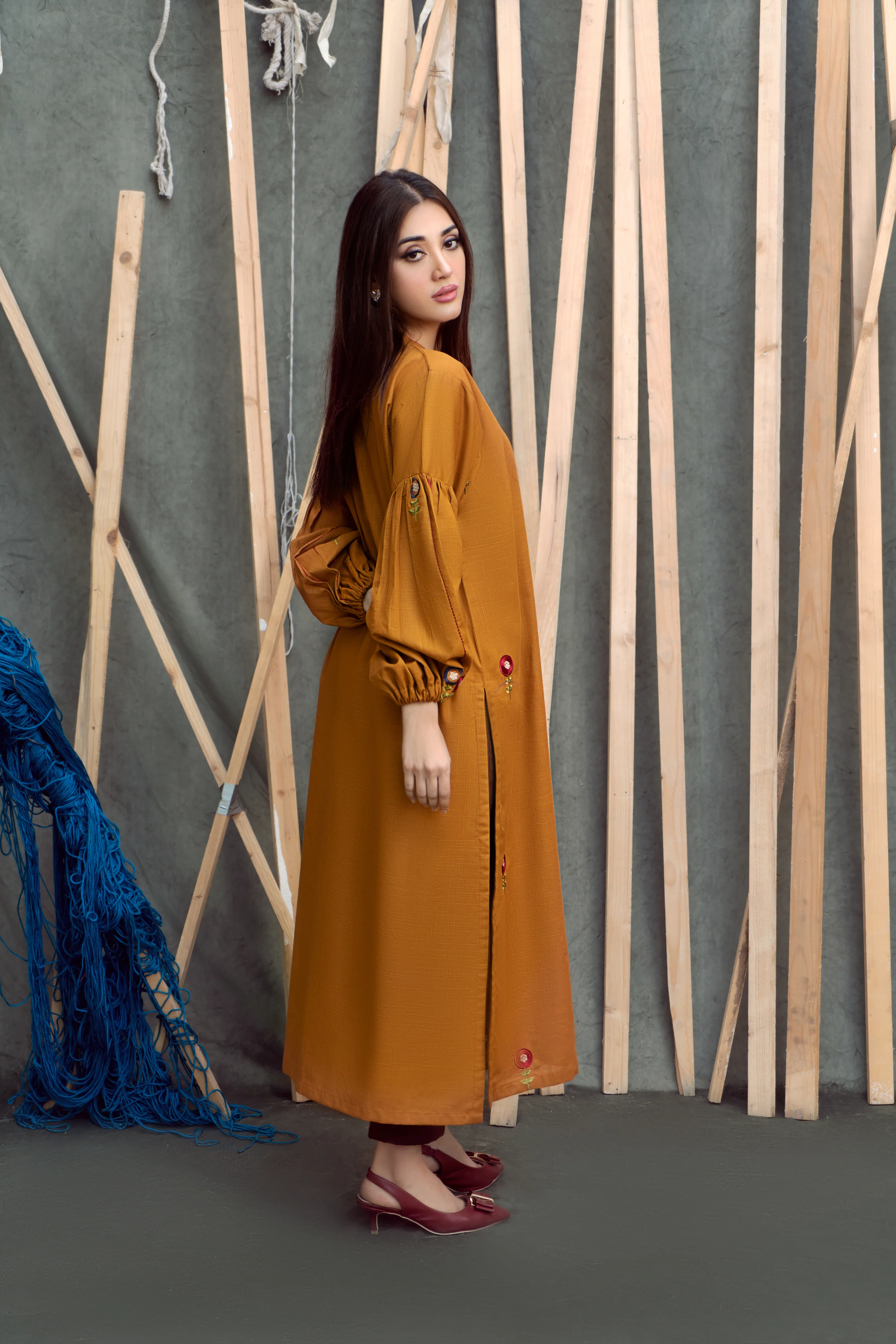 CHIC CONTRAST - Image 10