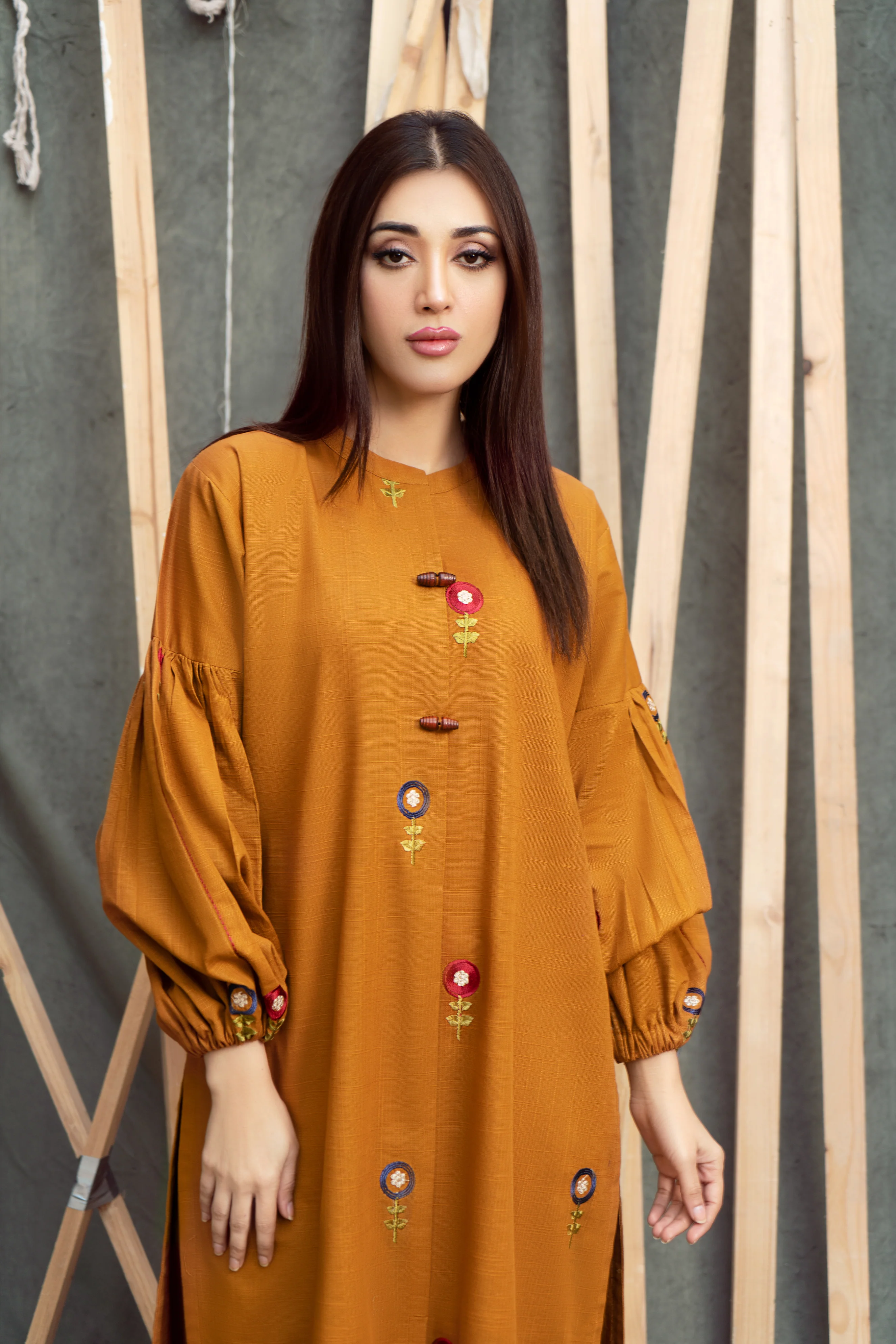 CHIC CONTRAST - Image 14