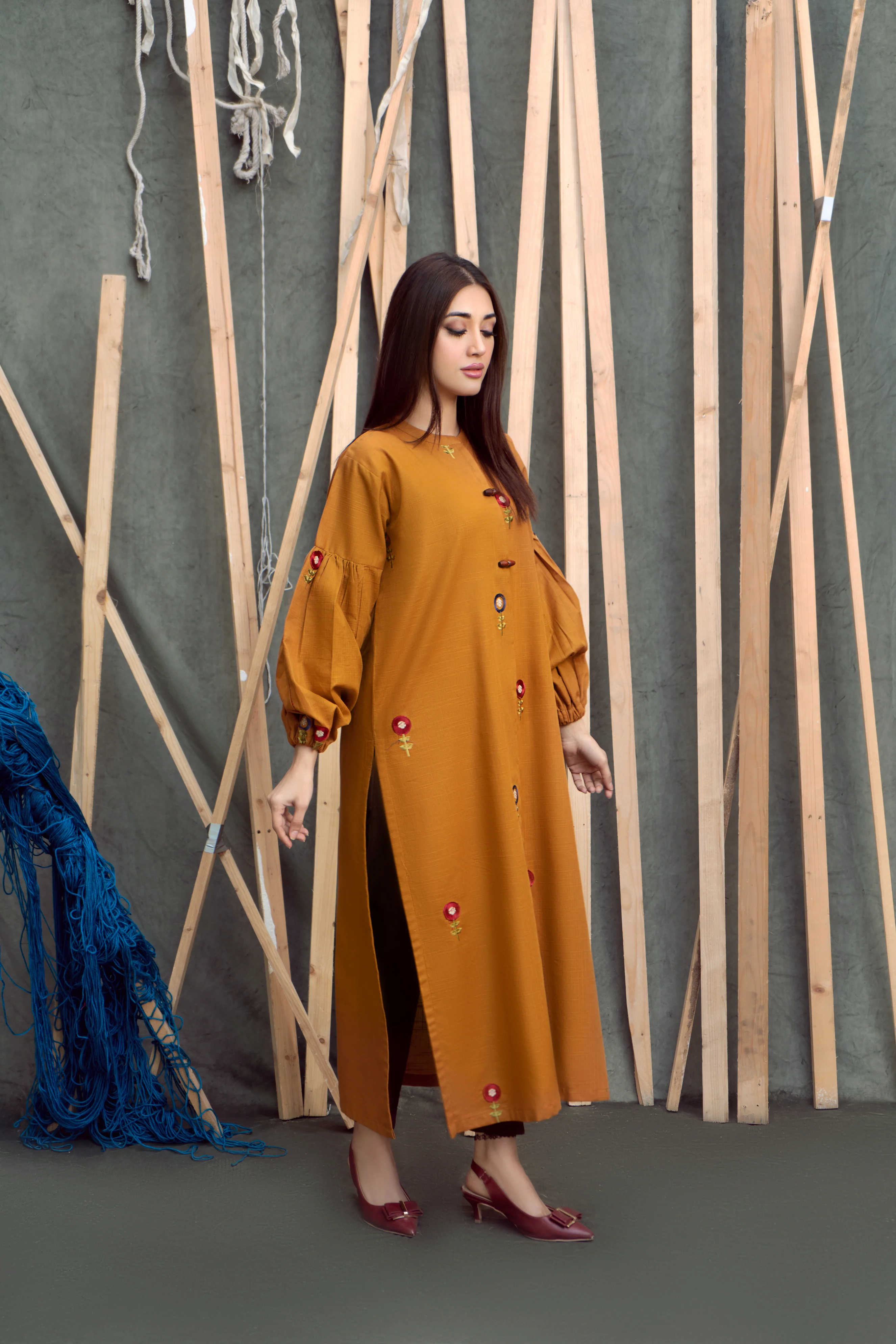 CHIC CONTRAST - Image 4