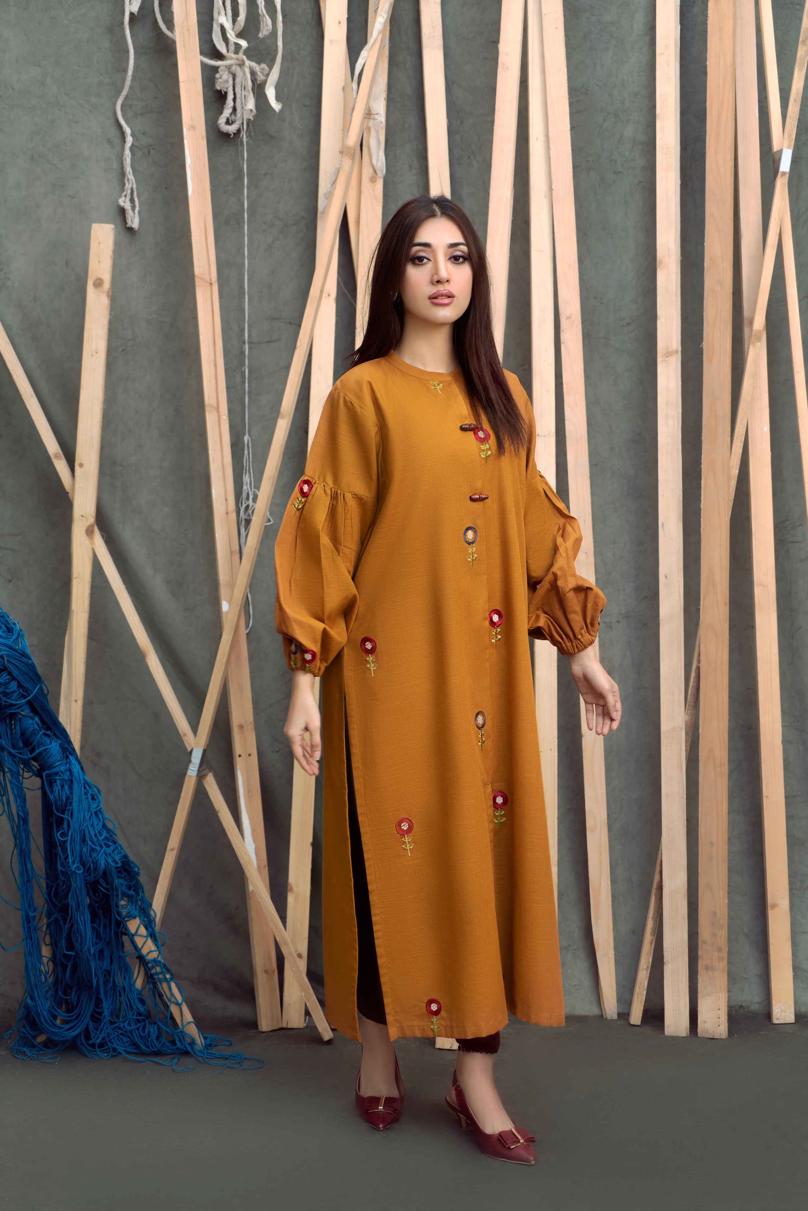 CHIC CONTRAST - Image 9
