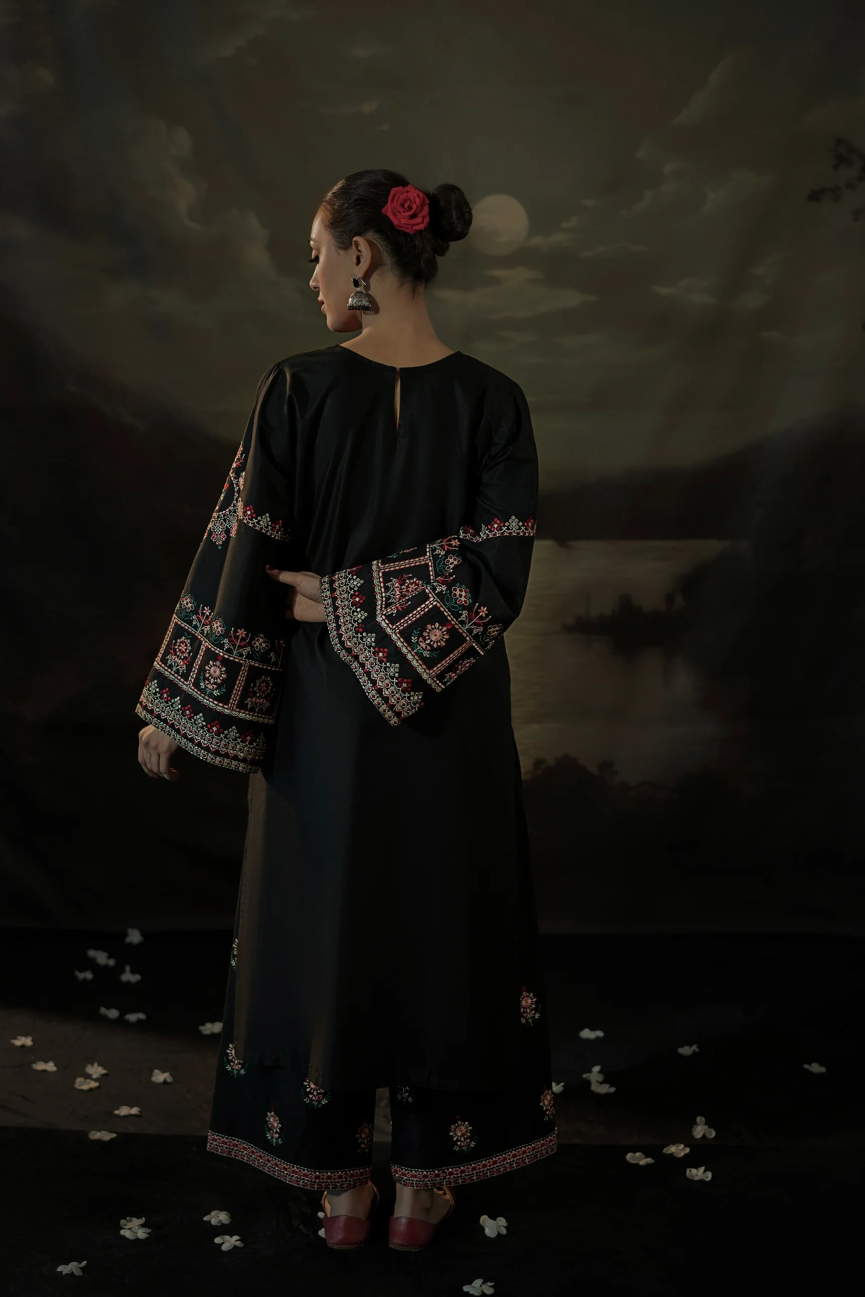 ROOHI - Image 4