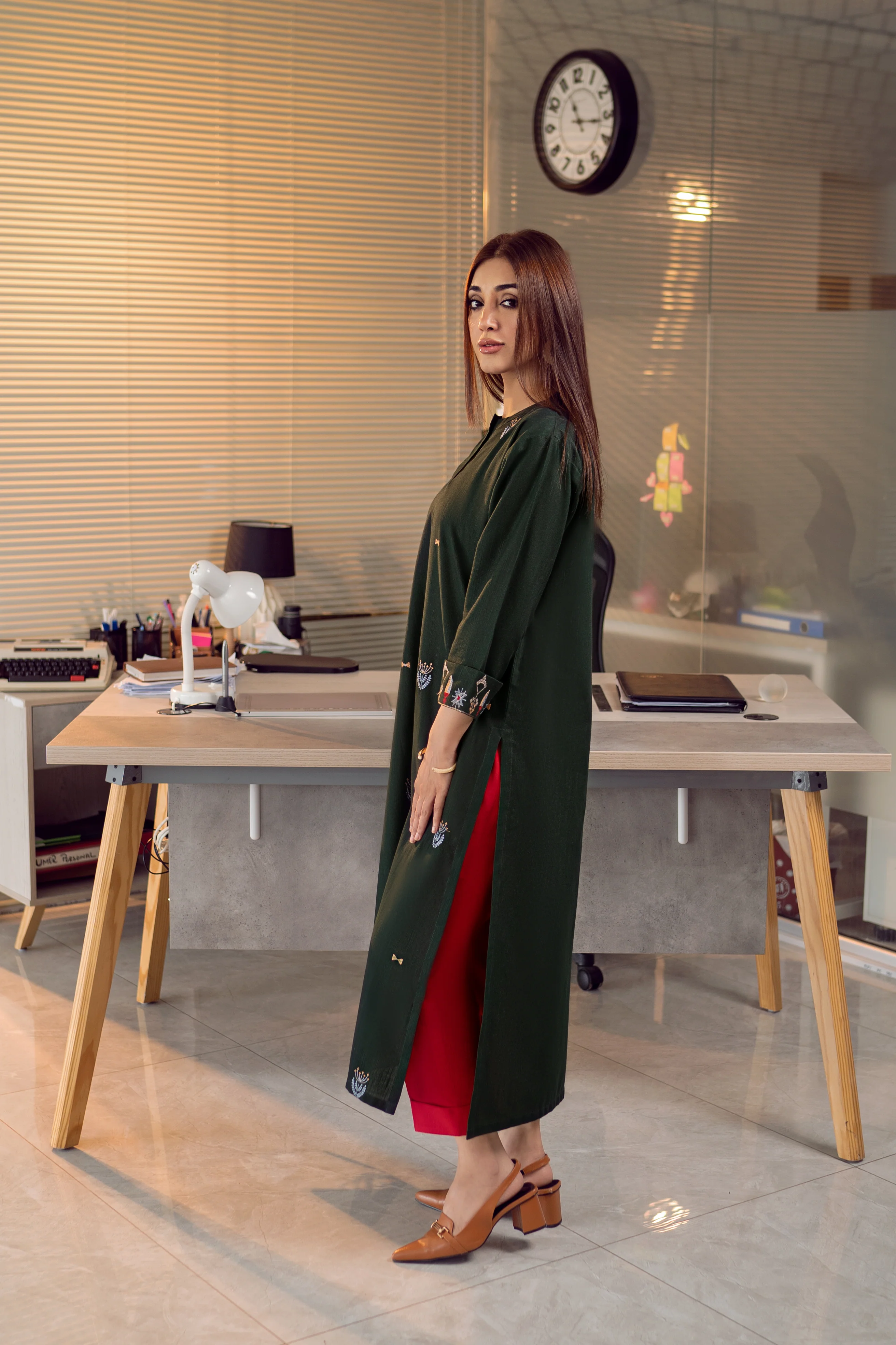 SLEEK - Image 6