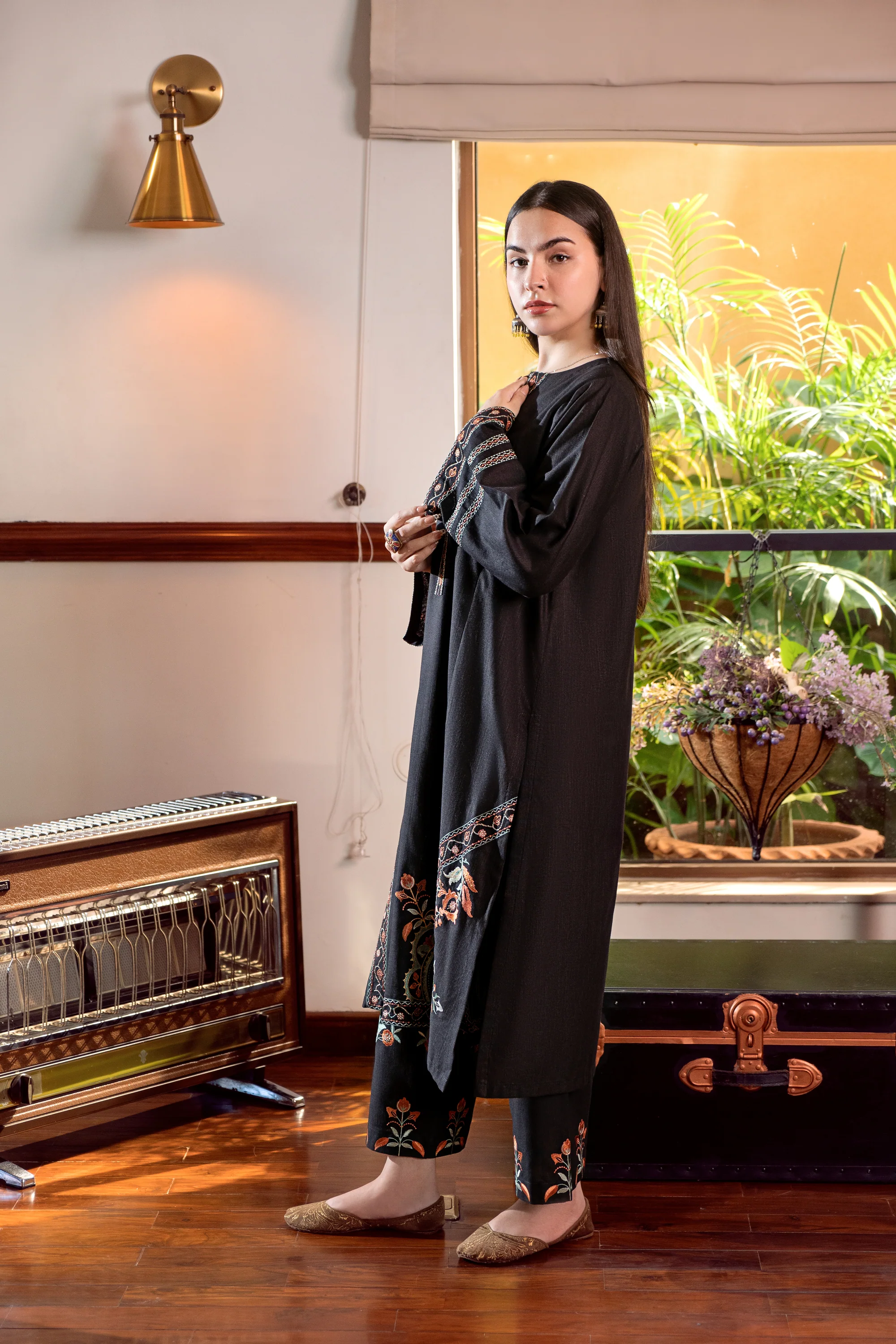 THREADS - Image 4