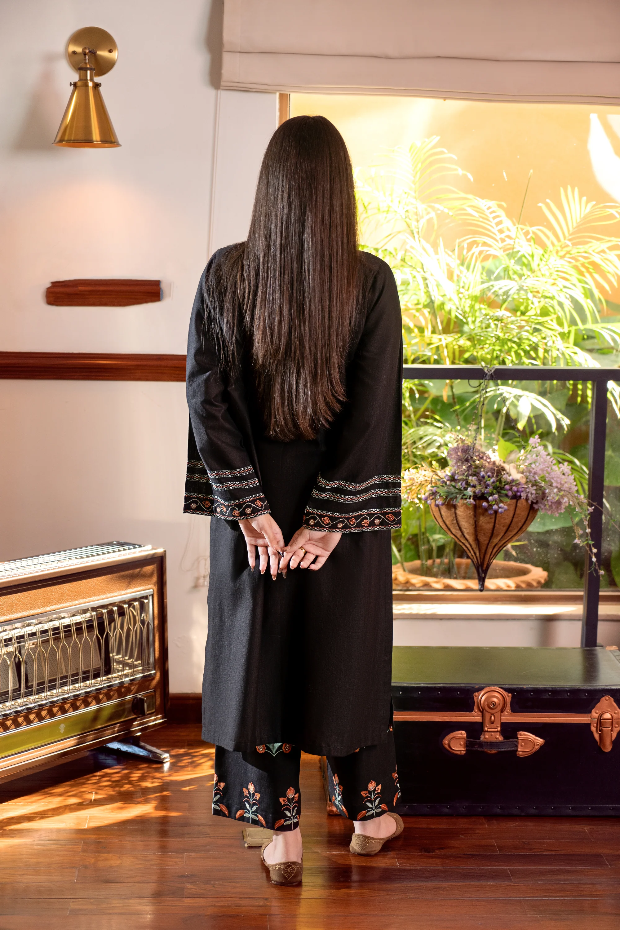 THREADS - Image 7